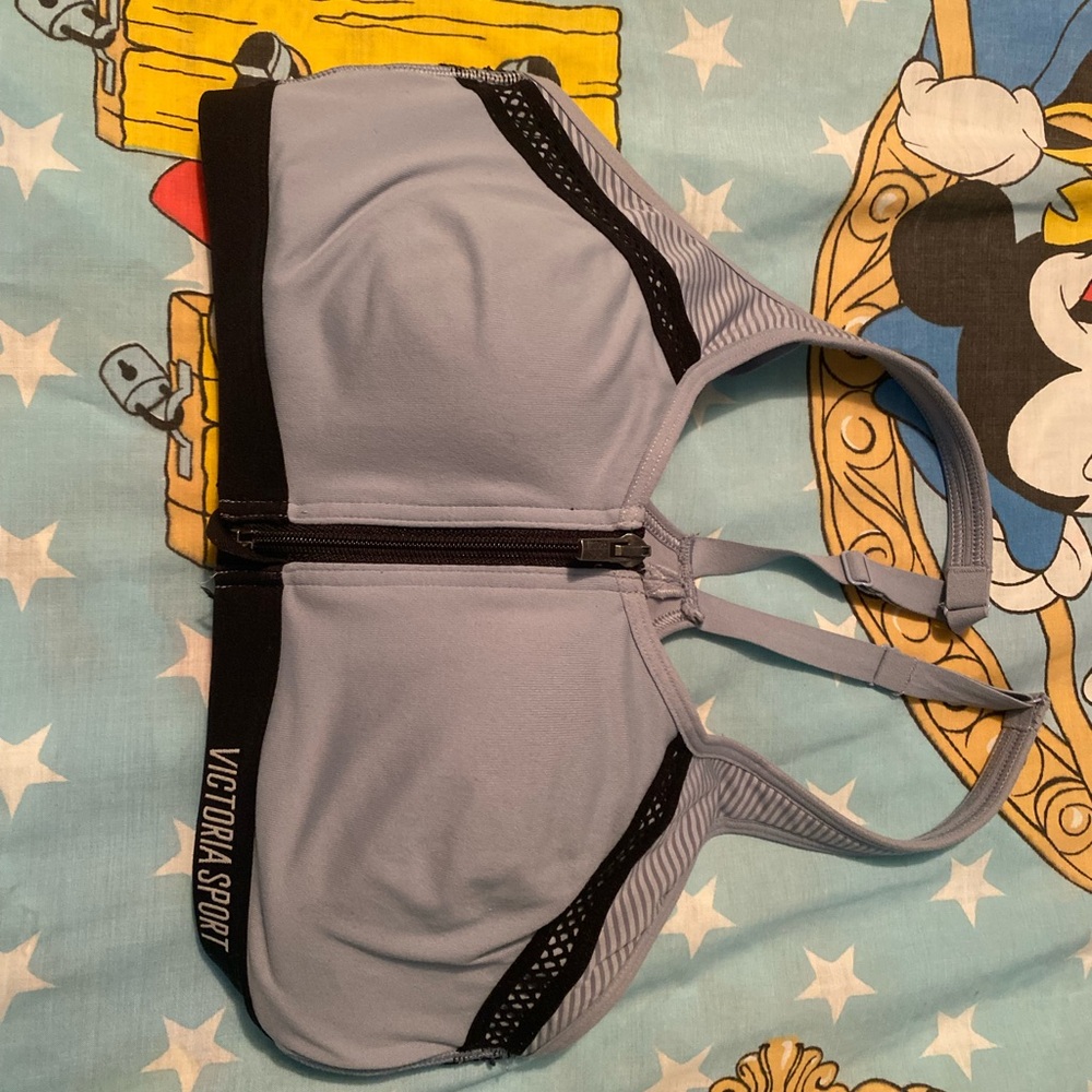 Victoria sports bra